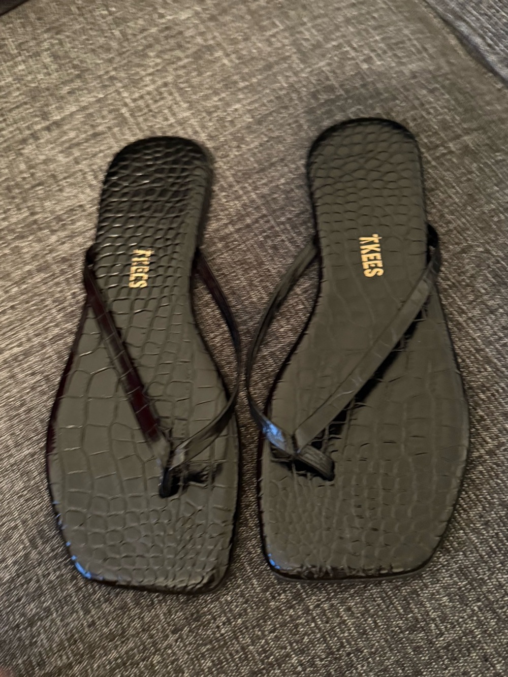 TKEES Black Croc-Embossed women’s Flip Flops